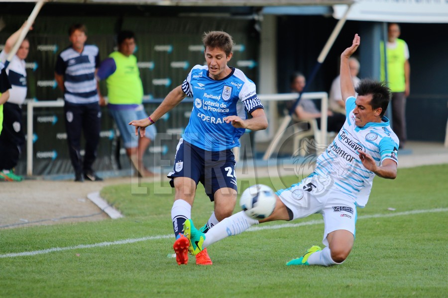 MAGRO EMPATE EN EL BOSQUE